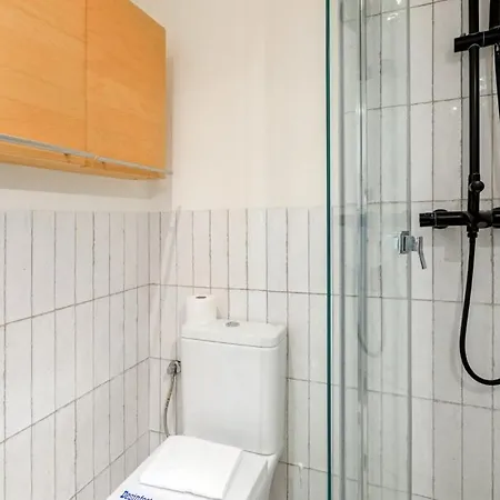 1 Bedroom 1 Bathroom Furnished - Malasana - Modern In Downtown Area - Mintystay Madrid Extérieur photo