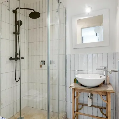 1 Bedroom 1 Bathroom Furnished - Malasana - Modern In Downtown Area - Mintystay Madrid Extérieur photo